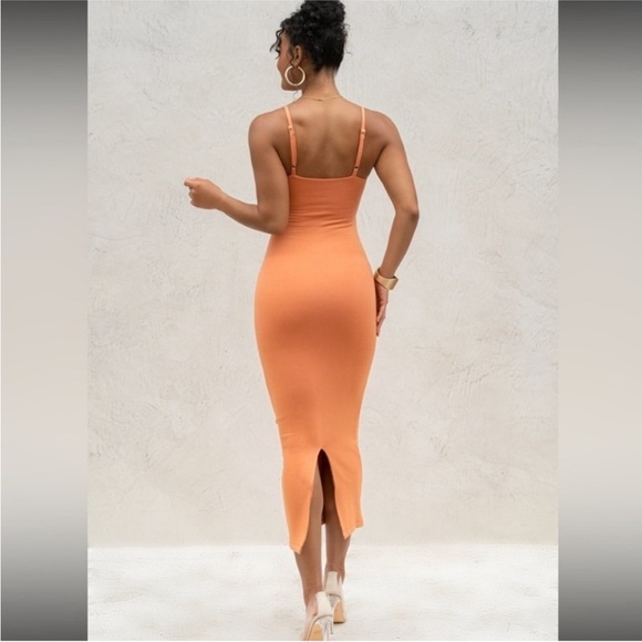 NWT JLUXLABEL Orange Midnight Memories Knot Cut Out Fitted Midi Dress Size M - Picture 6 of 8